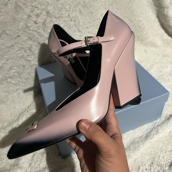 NIB Prada Logo Toe Mary Jane Pump - Picture 10 of 16